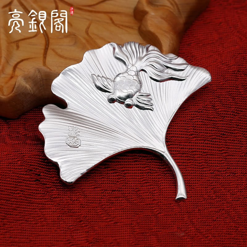 金鱼银杏叶
